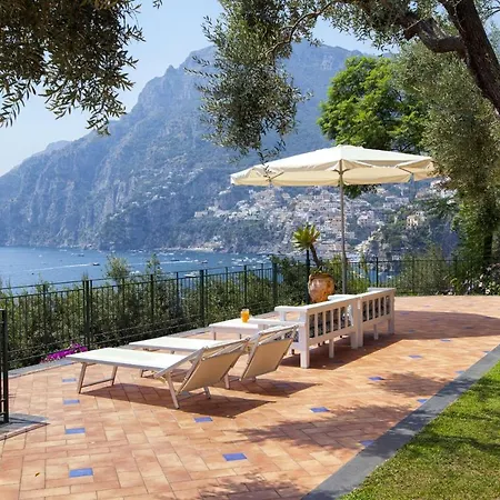 - Lo Scoglio Villa