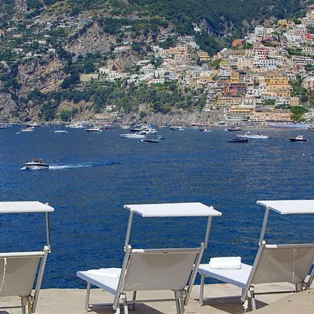 - Lo Scoglio Villa