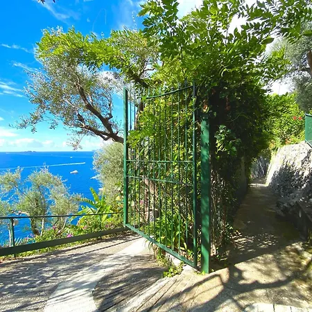 Villa - Lo Scoglio *
