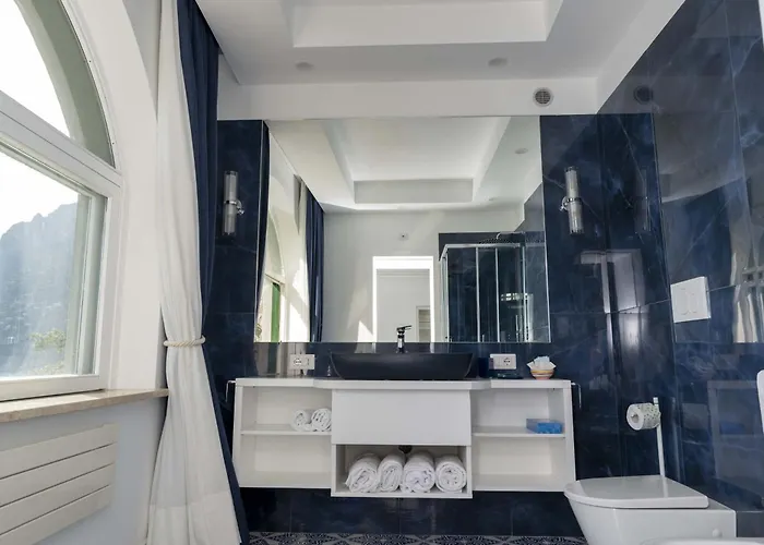 - Lo Scoglio 포지타노